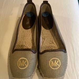 Michael Kors flats sz 7-1/2